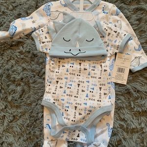 3 piece sleeper set (0-3 months)